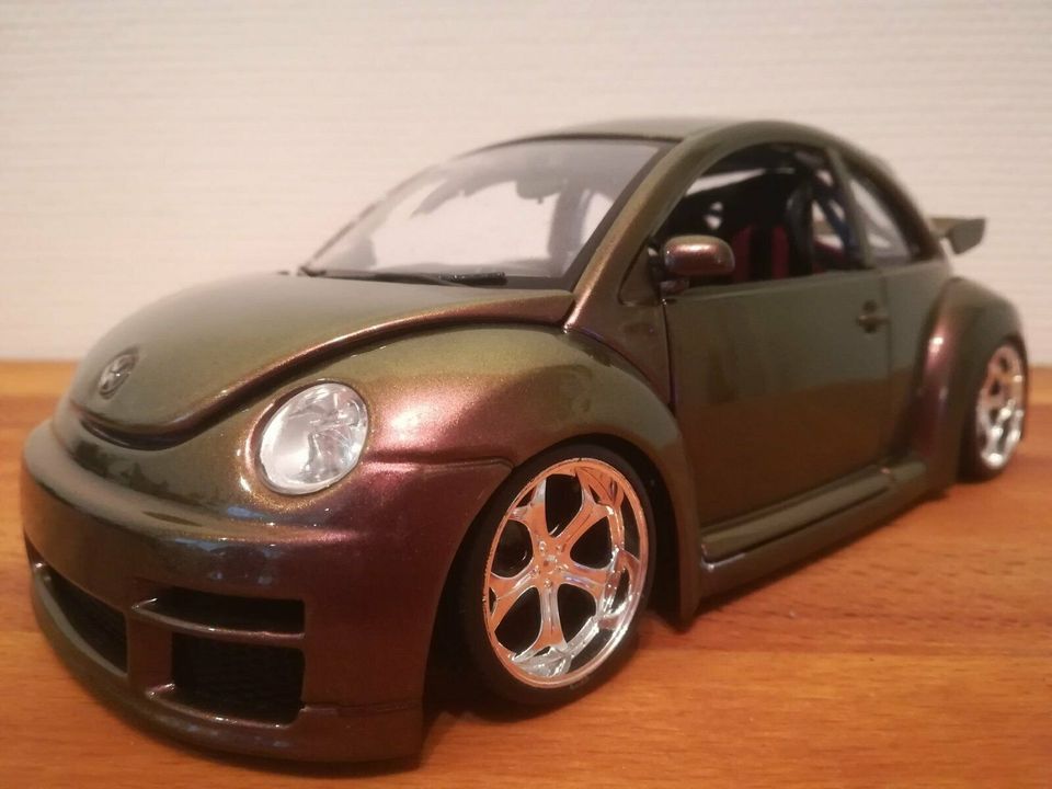 VW New Beetle RS 1:18 Tuning, Chromfelgen, Sonderlack, Tiefer in Sankt Goarshausen 