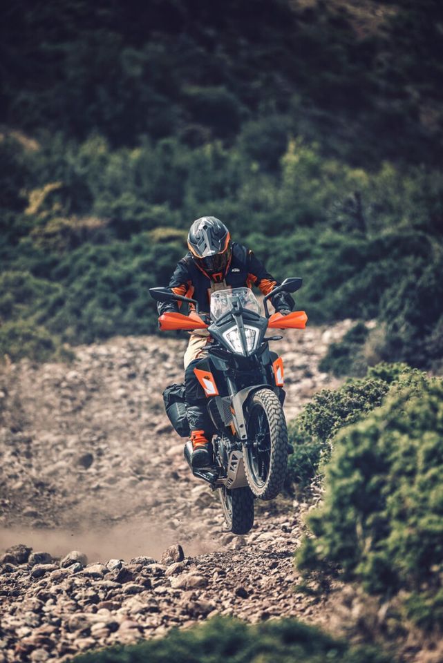 KTM 390 ADVENTURE 2024 Schwarz *Tageszulassung* in Winnenden