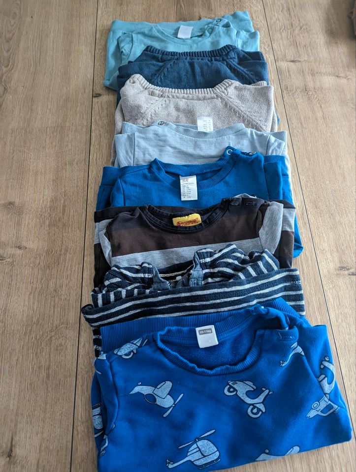 Jungen Bekleidungspaket Größe 74 in Jever