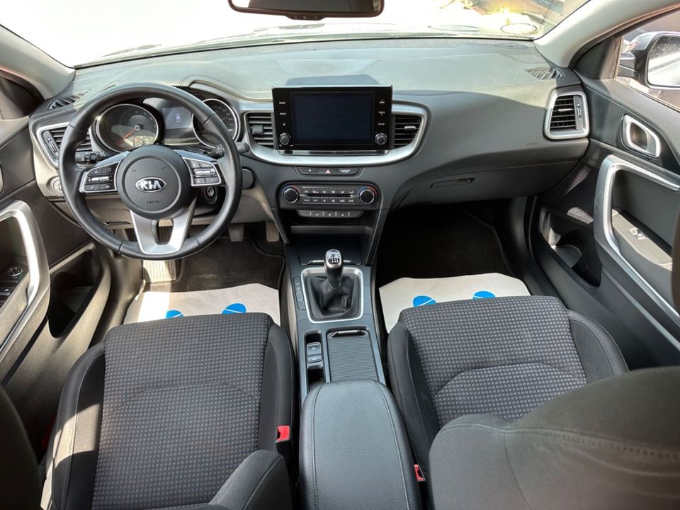 Kia cee'd / Ceed 1.0 T-GDI 100*1.HAND*KAMERA*TÜV NEU in Leipzig