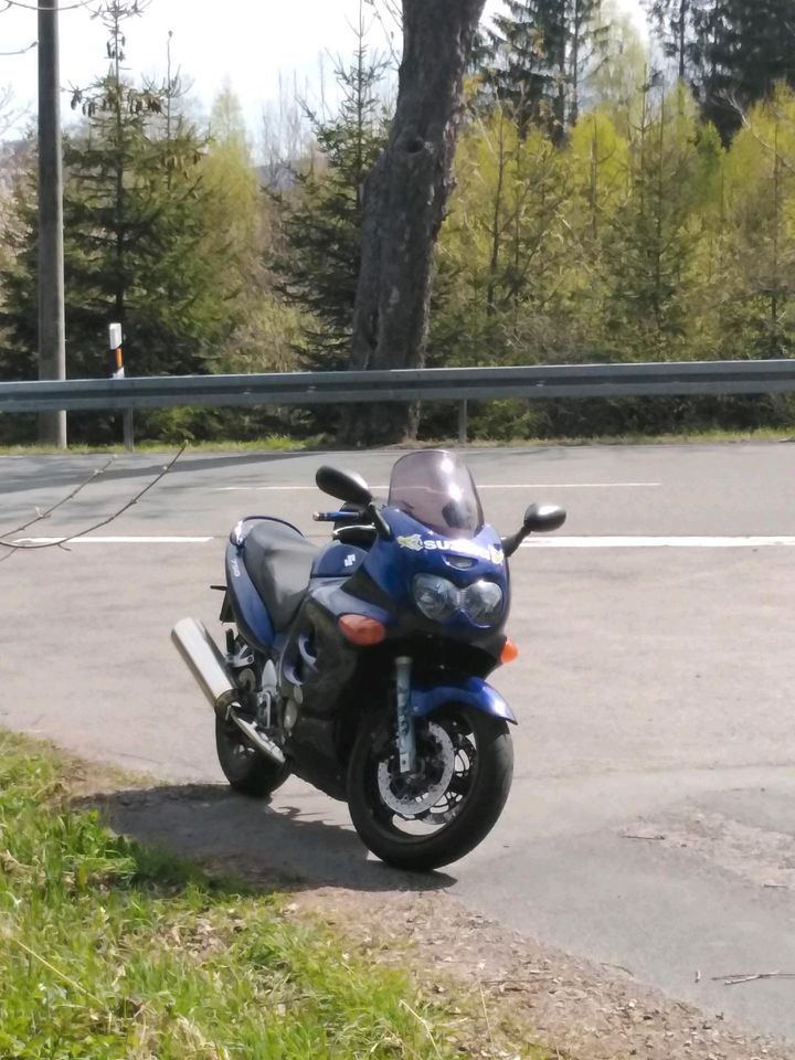 Ich biete hier meine Suzi GSX 750 F in Gerstungen