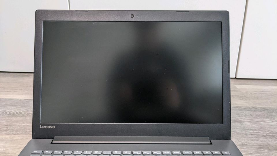 Lenovo IdeaPad 330-15IKB Laptop in Rostock