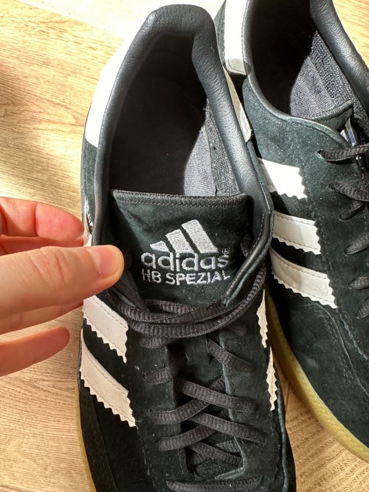 adidas Handballschuh Torwart Gr. 46 Sport in Osnabrück