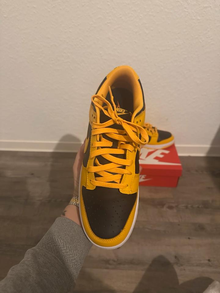 Nike Dunk Low Retro (DD1391) US12 championship goldenrow in Berlin