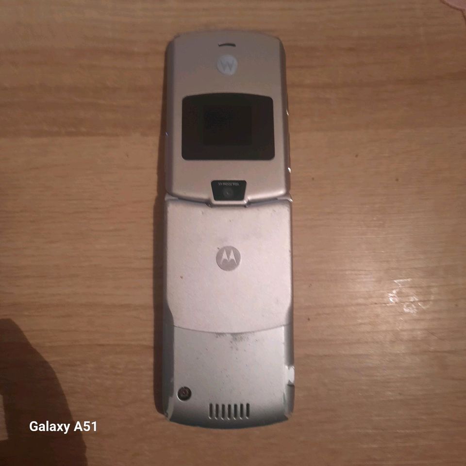 Motorola Großtasten Klapphandy  ohne Simlock in Bielefeld