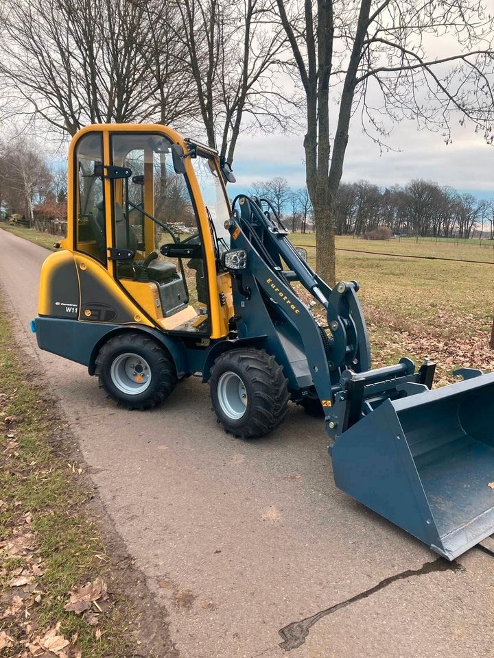 ✅ PRIVAT & GEWERBE FINANZIERUNG ✅ Radlader EUROTRAC W11 Kabine - Hubkraft 1000kg Kipplast 850kg Hubhöhe 285cm - Garantie - Hoflader 26 PS - Kubota Motor - Landwirtschaft Pferdezucht Gartenbau in Heemsen