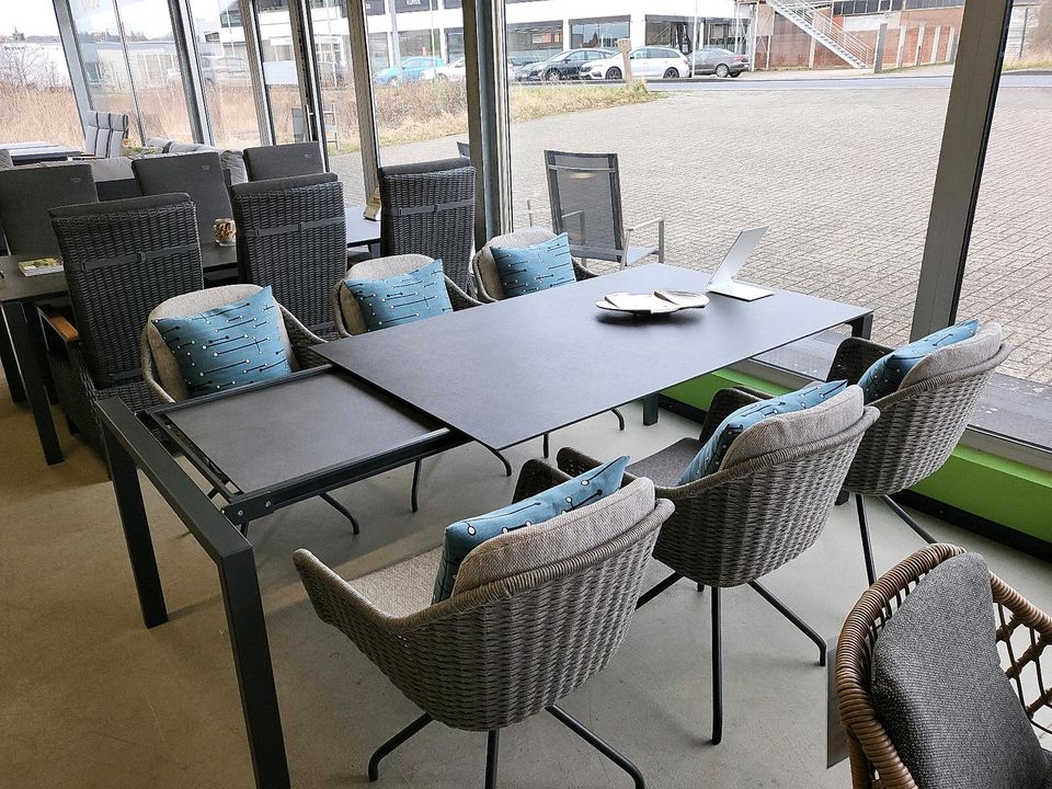 $$BESTER-PREIS$$ Dining Chair "Focus", Firma 4 Seasons Outdoor, neu und original verpackt an Lager, sofort verfügbar. in Weilerswist