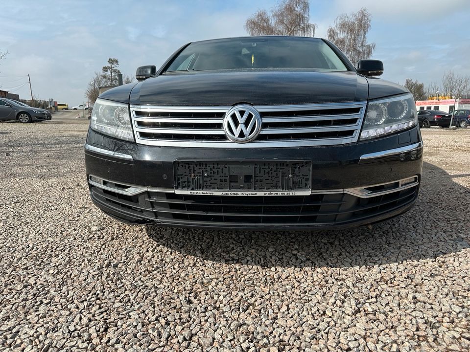 VW Phaeton 3.0 V6 Facelift Service+Tüv Neu Vollausstattung Allrad in Regensburg