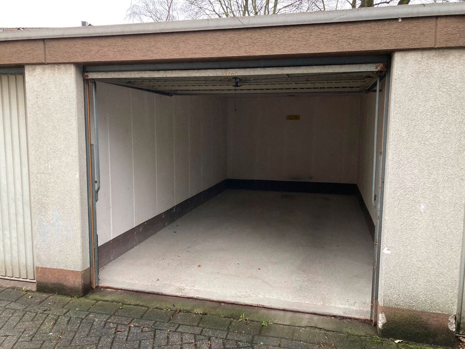 Gepflegte und geräumige Garage in Bahnhofsnähe in Mülheim (Ruhr)