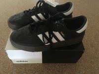 Adidas SAMBAROSE Größe 71/2 41 1/3 schwarz neu und ungetragen Bayern - Wendelstein Vorschau