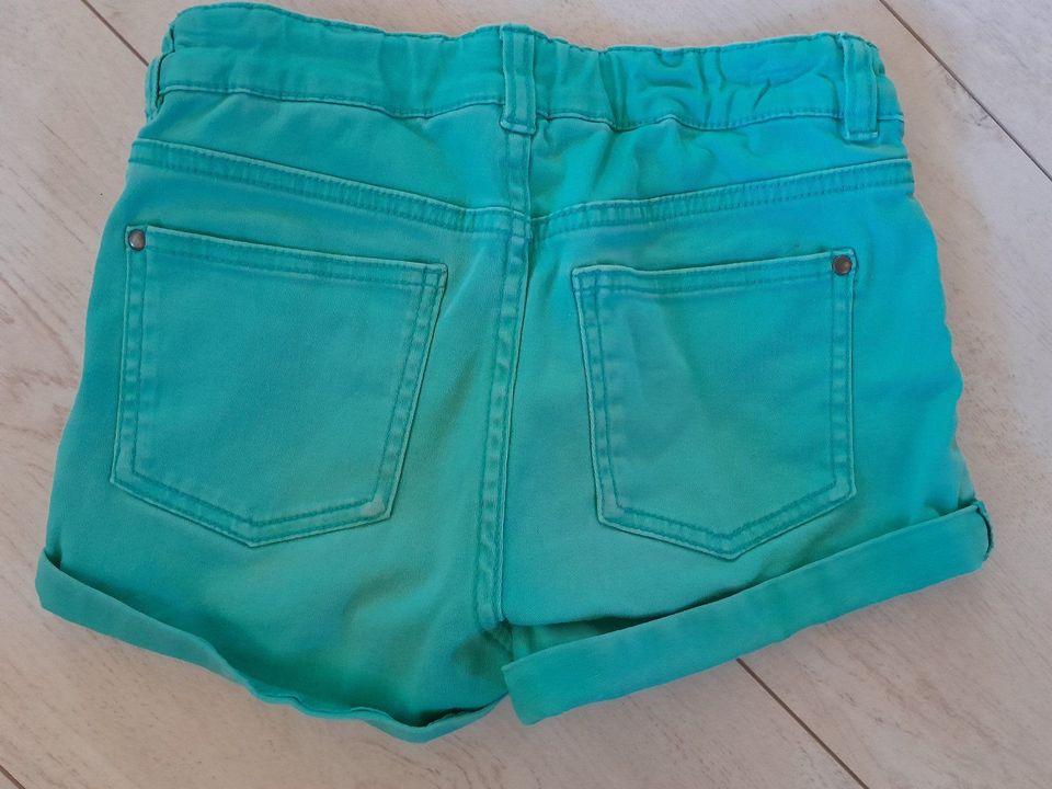 Shorts / kurze Jeans - H&M - Gr. 140/146 - mint grün in Drestedt