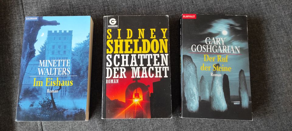 diverse Bücher zu verkaufen in Uffenheim