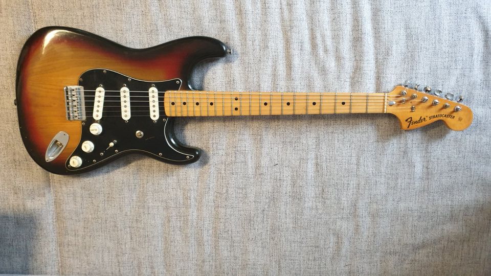 Fender Stratocaster USA 3-tone sunburst hardtail Bj. 1976 in Inning am Ammersee