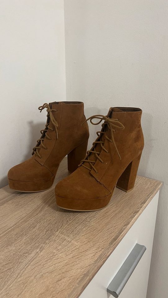 Plateau Damen Schuhe in braun - sehr guter Zustand! in Leipzig