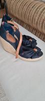 Wie NEU Tommy Hilfiger Wedges, Gr.40, dunkelblau, NP 90 Euro Nordrhein-Westfalen - Eschweiler Vorschau