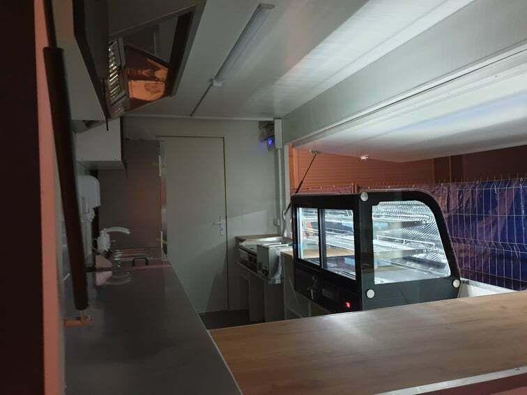 Neu Foodtruck, Imbissanhänger inkl. Lieferung Deutschlandweit in Leipzig