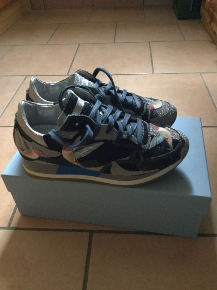 Philippe Model Sneaker Birds Größe 38 wie neu blau Silber NP 429€ in Lüchow