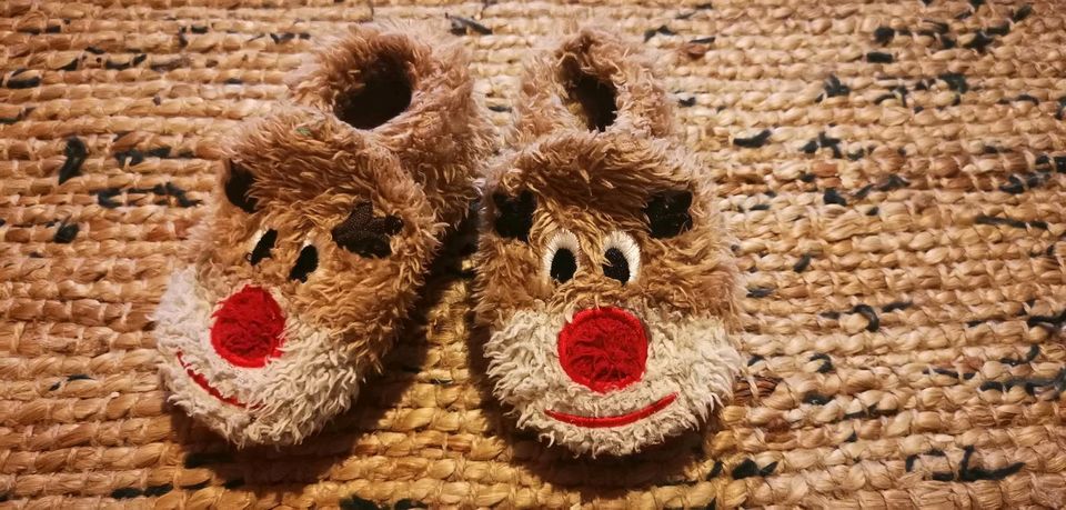 Baby Elche Winterschuhe Hausschuhe Tier Weihnachten in Leipzig