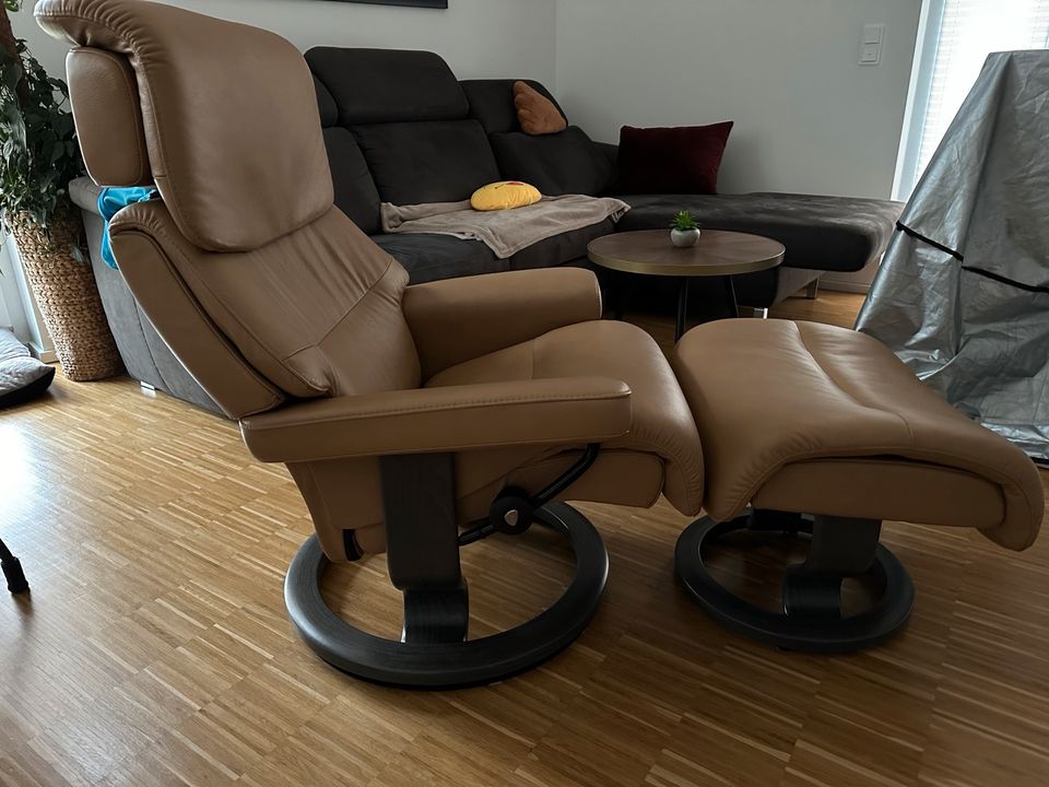 Stressless Sessel Capri S mit Hocker in Hamburg