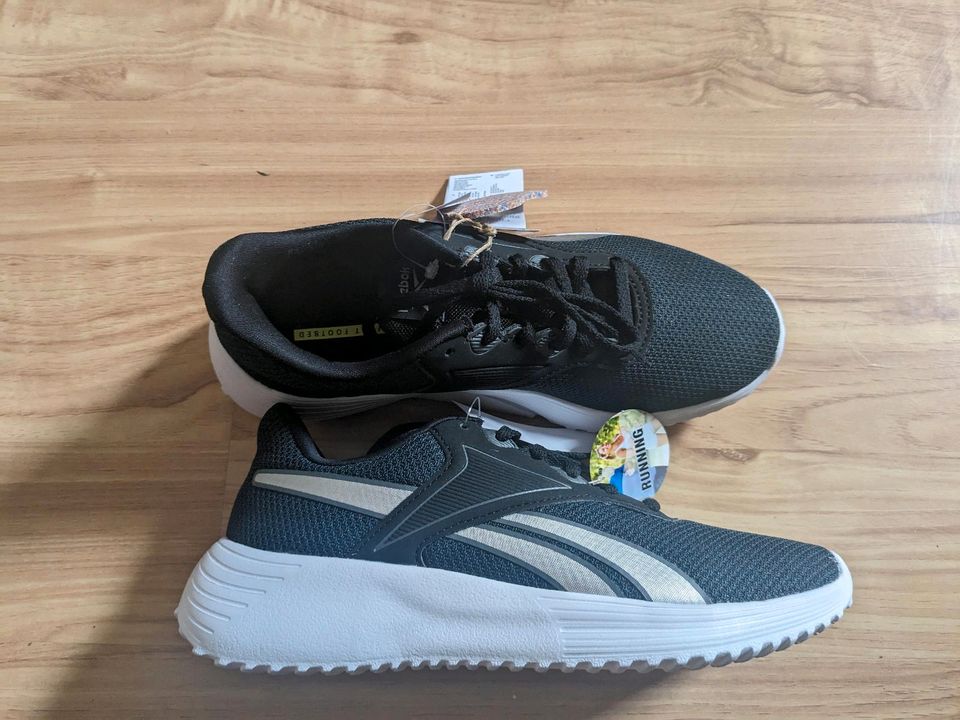 Reebok Lite 3.0 Gr. 37,5  Hallenschuhe, Turnschuhe in Jüchen