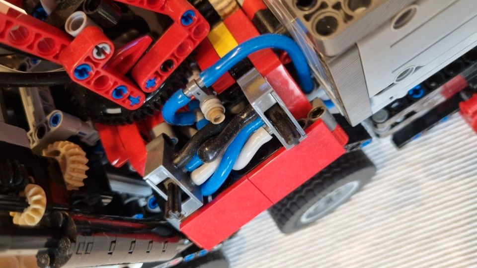 Lego Technic 42043 Mercedes Arocs in Werneuchen