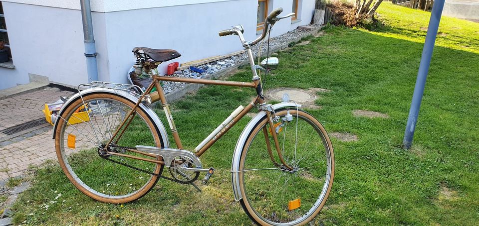 Herrenfahrrad, Fa. Bauer, Oldtimer in Ebsdorfergrund