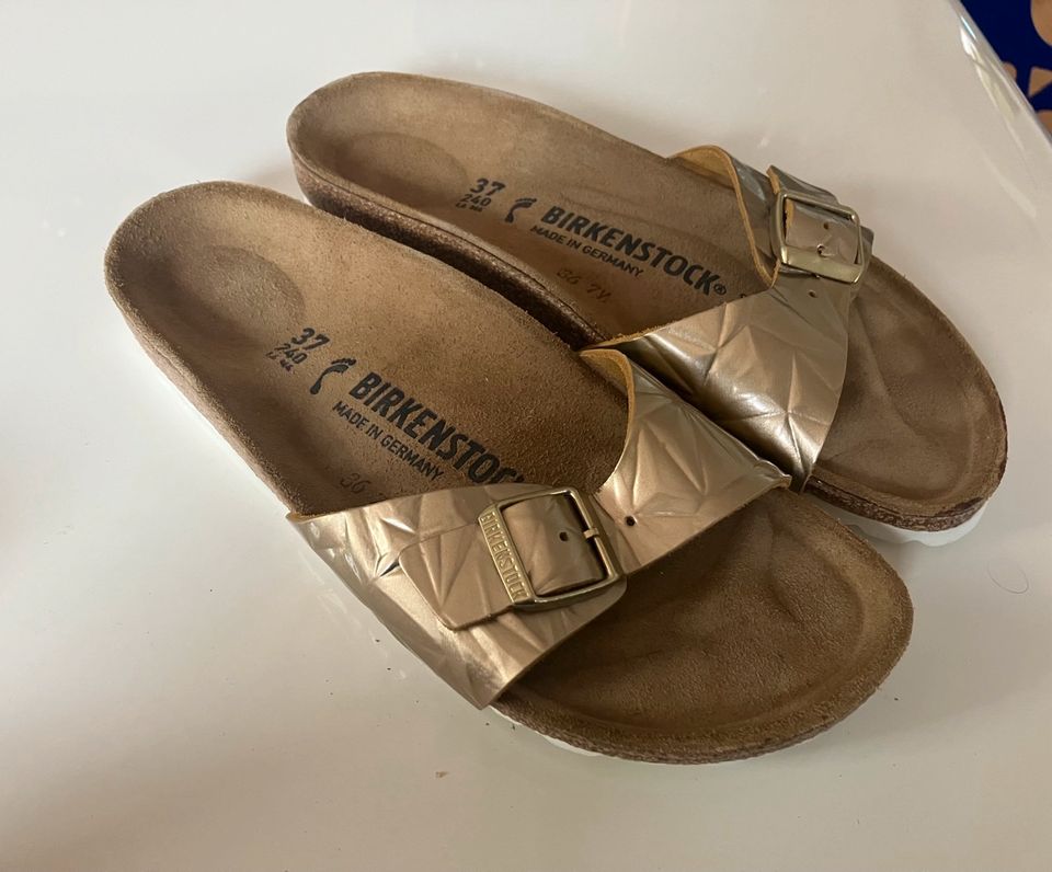 Birkenstock Madrid Gr. 37 Sandalen Hausschuhe Schuhe Gold  Neu in Bad Saulgau