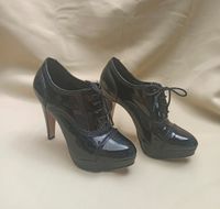 Schwarze Lack Highheels Stiefeletten, Pfennigabsatz Schnürschuhe Sachsen - Pirna Vorschau