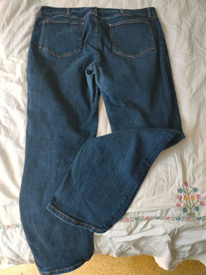 Boden Jeans Größe UK18R 44 R Damen Bootcut hüfthoch in Kissing