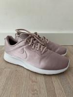 Nike Sneaker Turnschuhe rosa rosé Gr. 38 Nordrhein-Westfalen - Spenge Vorschau