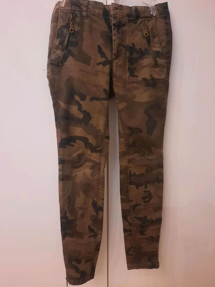 Zara Hose camouflage in Rostock