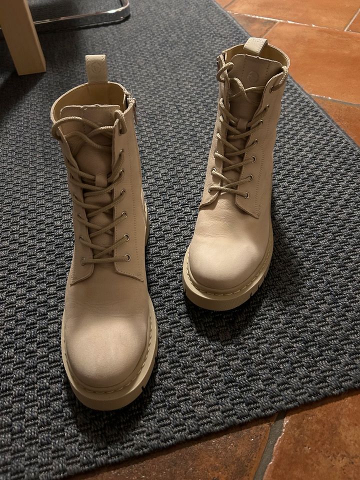 Tamaris Boots Beige 42 - wie neu! in Emstek