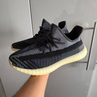 Yeezy Boost 350 V2 Carbon EU 46 Schwarz NEU Sneaker Schuhe Hessen - Linden Vorschau