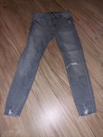 Tolle Jeans im Used-Style (Ankle) Gr. 26 von NEW YORKER Niedersachsen - Dassel Vorschau