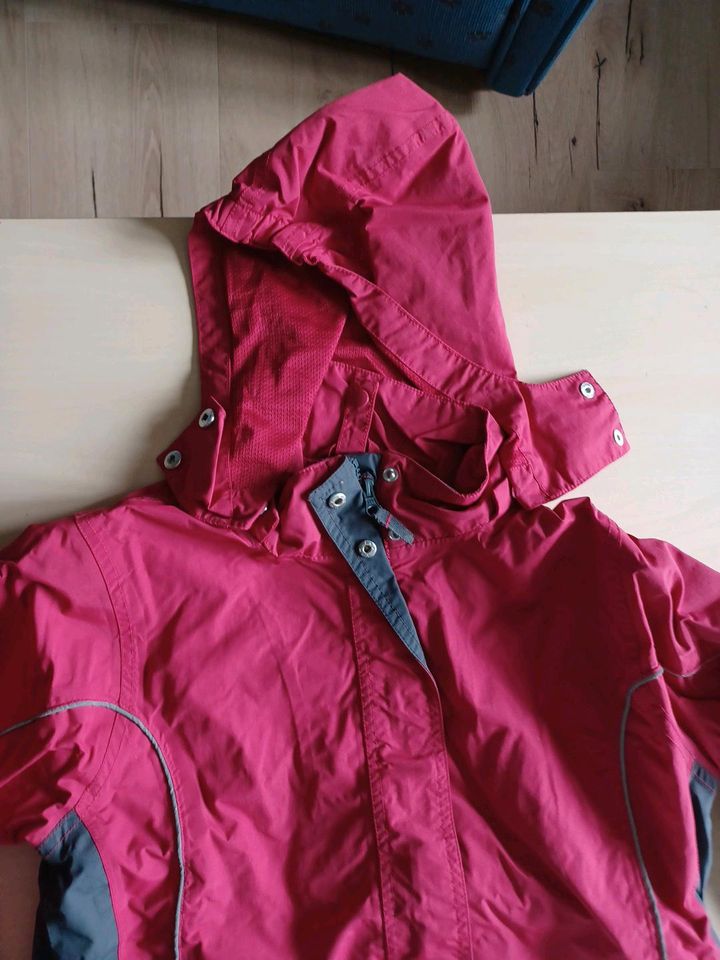 Jacke 2 in 1 vo Tchibo Gr. 134/140 in Hann. Münden