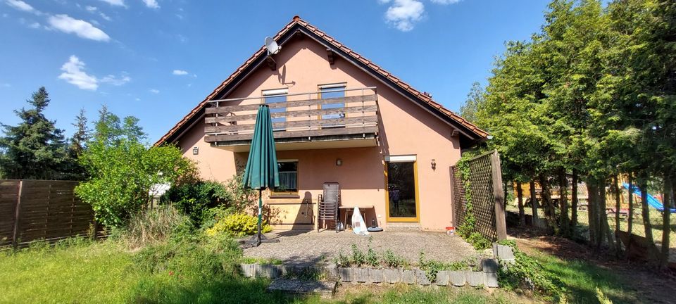 Großes Einfamilienhaus mit großem Garten. 2 Minuten zum See. in Binde