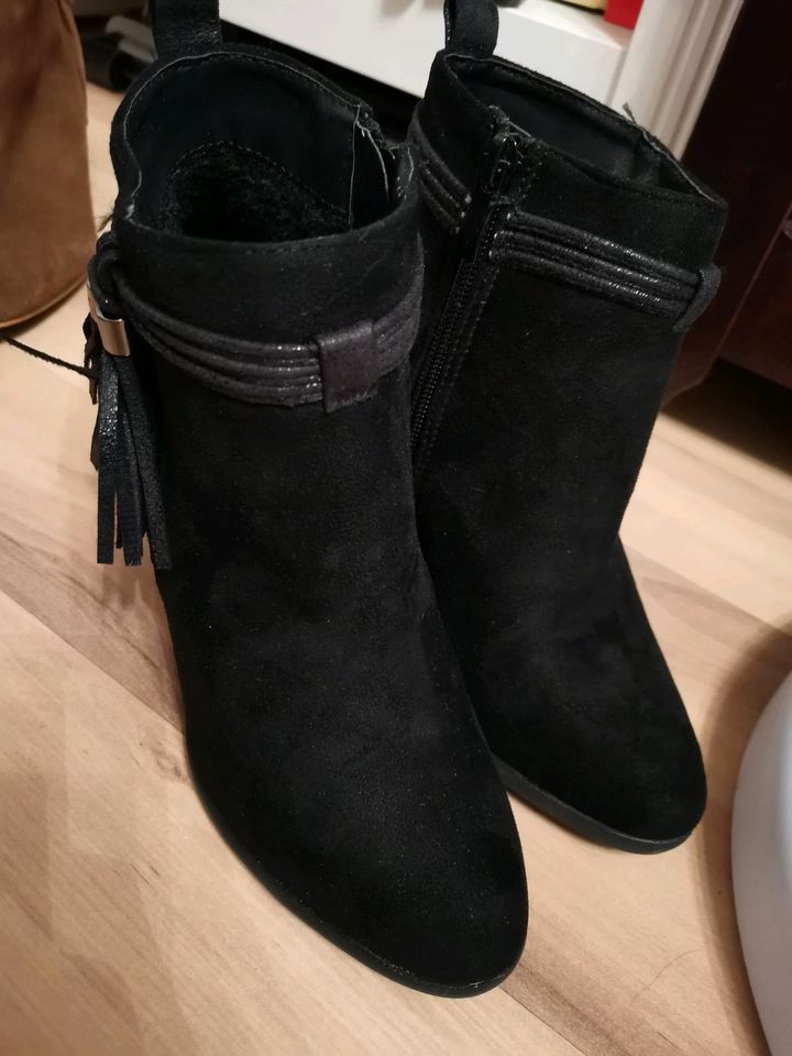 Neue Stiefeletten in Bad Breisig 