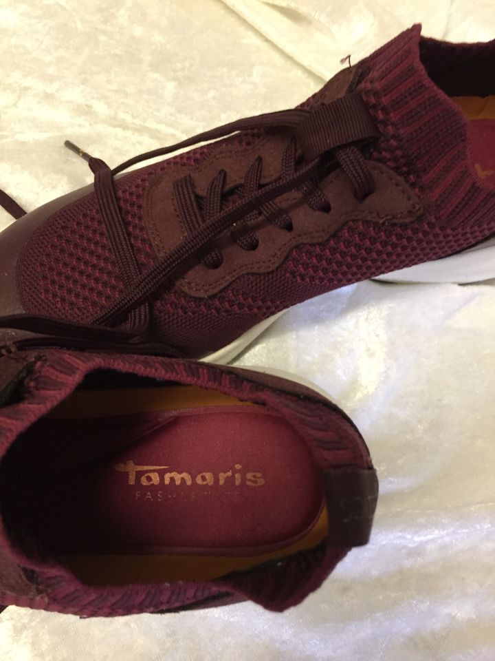 Tamaris Textilsneaker bordeauxrot Gr 38 in Quierschied