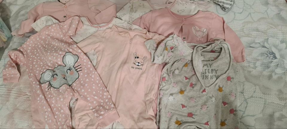 Baby/Kinder Pyjama Größen 68, 74, 80, 86, 92 in Hamburg