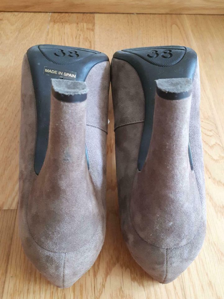 Unisa Plateau Pumps Taupe Größe 38 in Schwerin