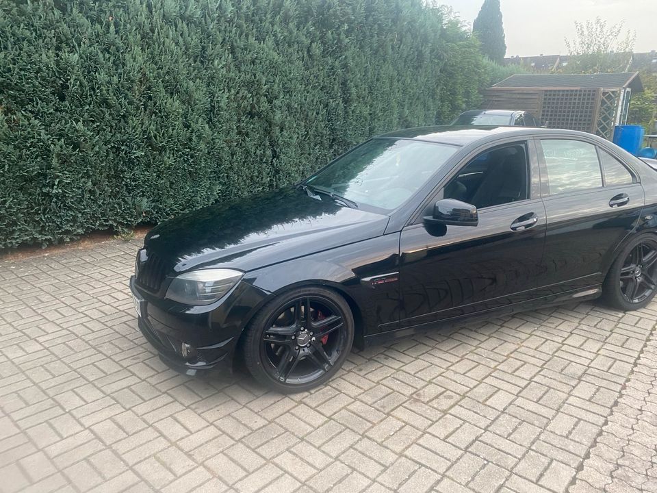 Mercedes C 300 W204 7-G-Tronic mit neuen TÜV in Celle