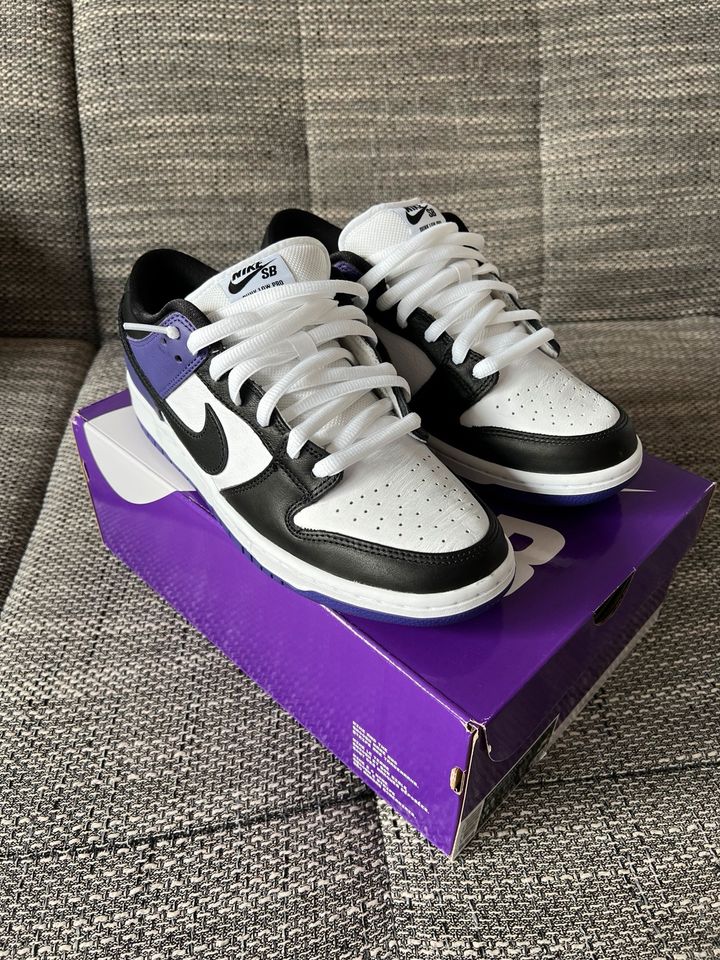 Nike SB Dunk Low Pro Court Purple Gr. 43 in Bad Arolsen