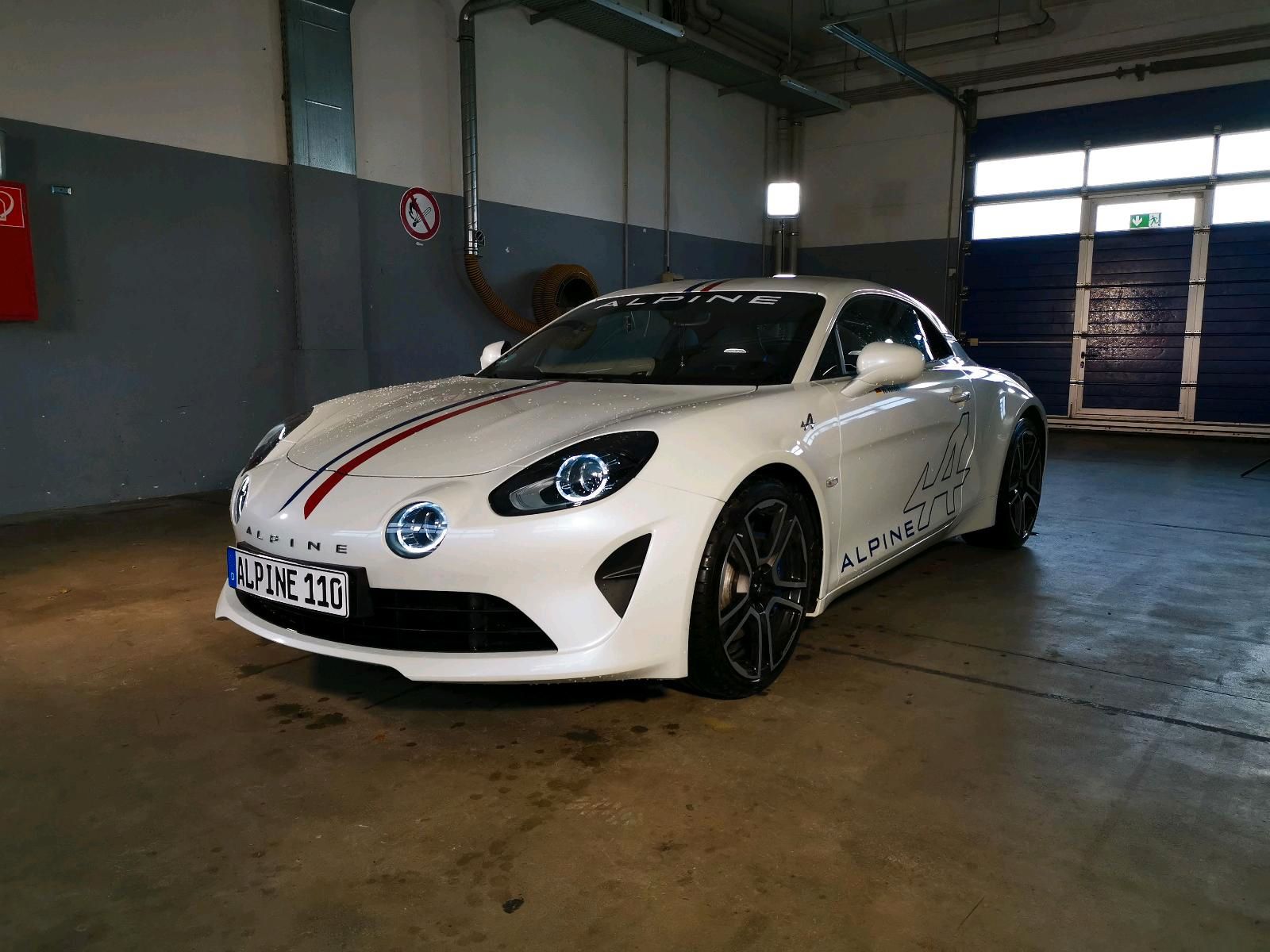 Abbildung des Autos Renault Alpine A110 Prem…