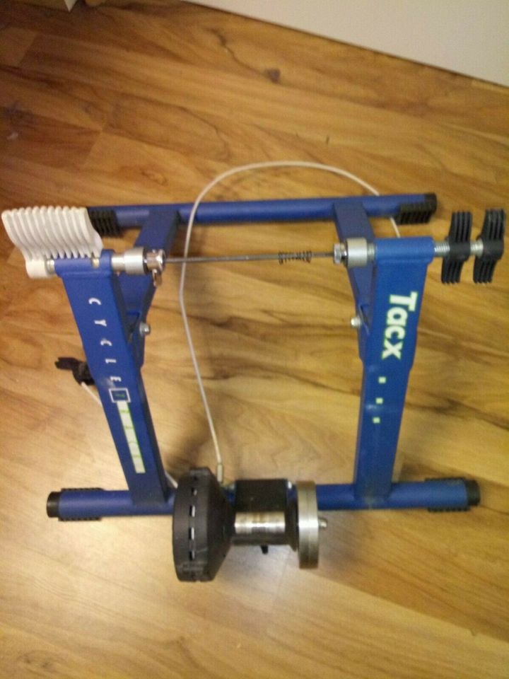 Tacx Hinterbautrainer in Biberach