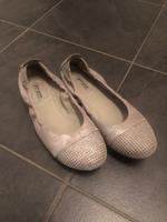 Tamaris Ballerinas, silber-grau-metallic, Gr. 38 / 5 Hessen - Oberursel (Taunus) Vorschau