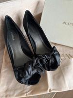 Menbur Satin Highheels Schwarz Gr. 40 Peeptoe Strass Schleife Baden-Württemberg - Kressbronn am Bodensee Vorschau