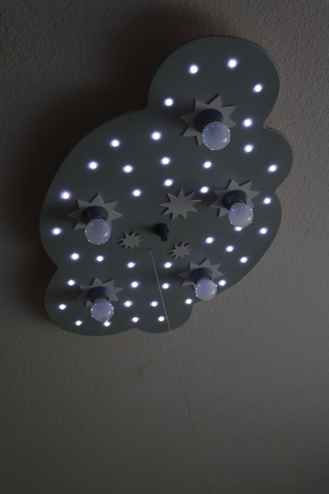 Kinderzimmer- Deckenlampe Wolke mit Schlummerlicht LED, wie neu in Remptendorf