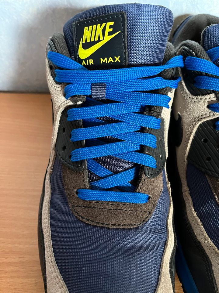 Nike Air Max Schuhe Sneaker Größe 43 blau schwarz gelb grau in Ebersdorf