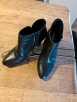 Gebrauchte Geox Stiefelette in schwarz Größe 39 Hessen - Neu-Isenburg Vorschau