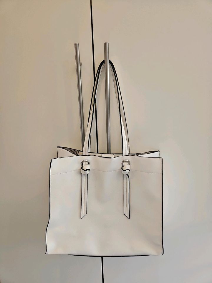 Weiße Handtasche  36×31×16cm in Hannover